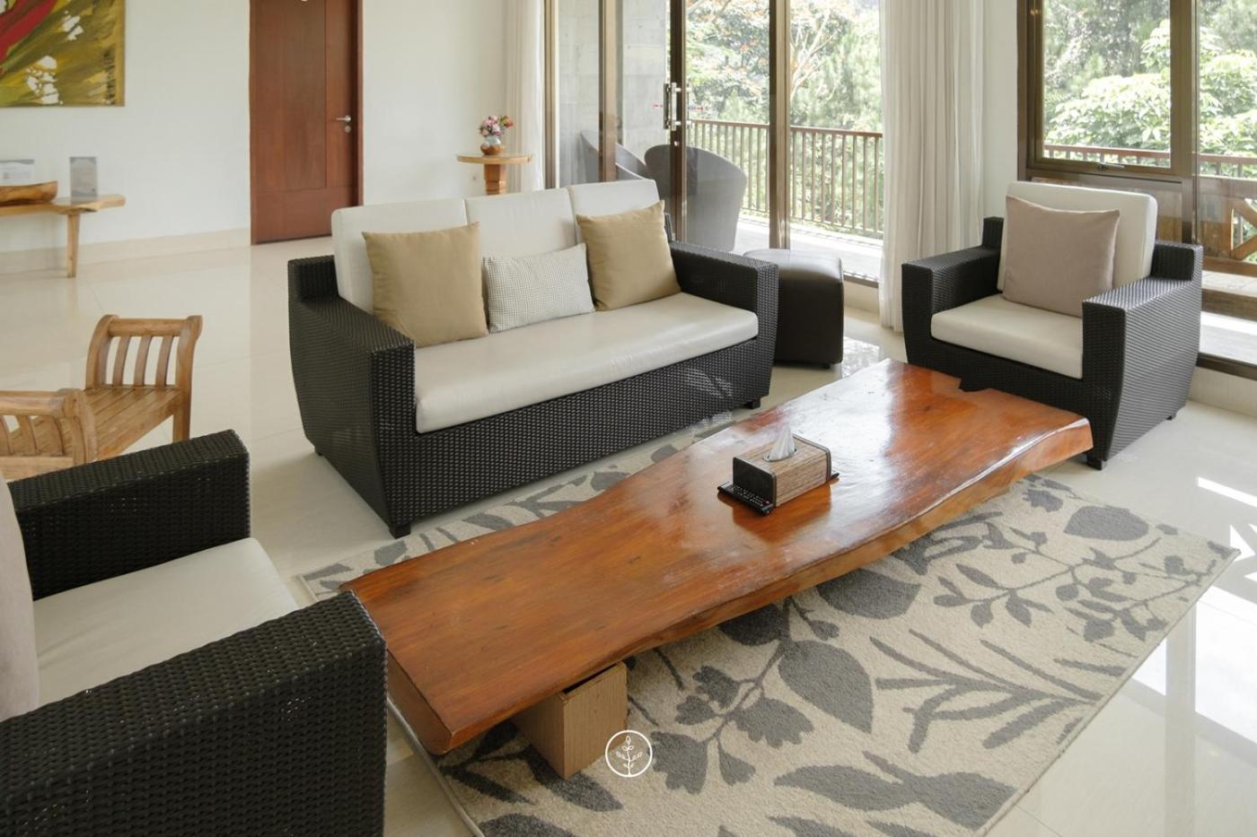 Hikari Hill View Villa 7 Bedrooms With A Private Swimming Pool And Billiard Bandung Exterior photo