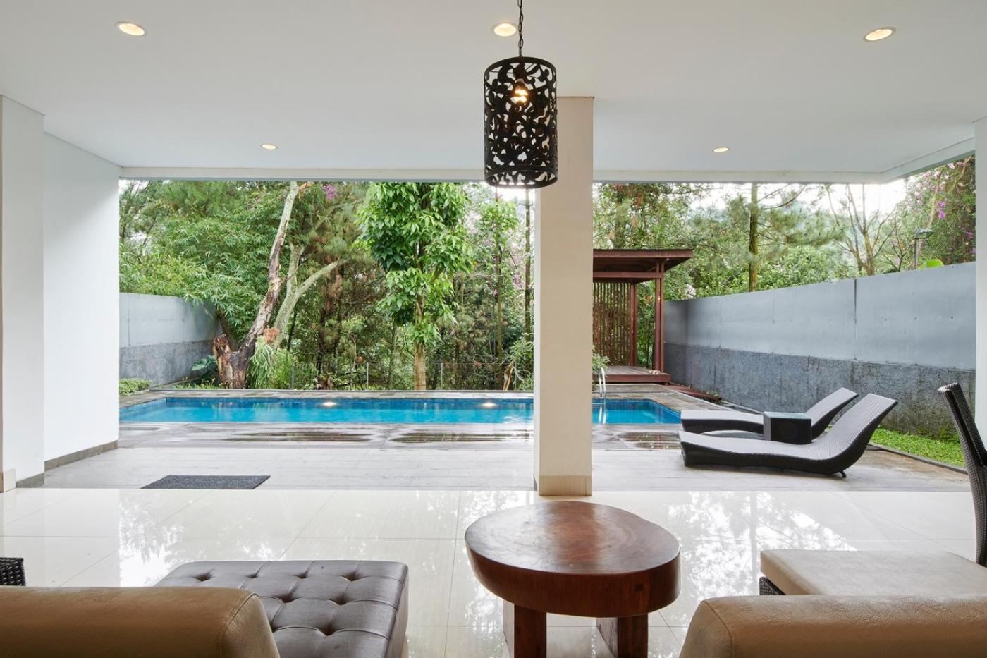 Hikari Hill View Villa 7 Bedrooms With A Private Swimming Pool And Billiard Bandung Exterior photo