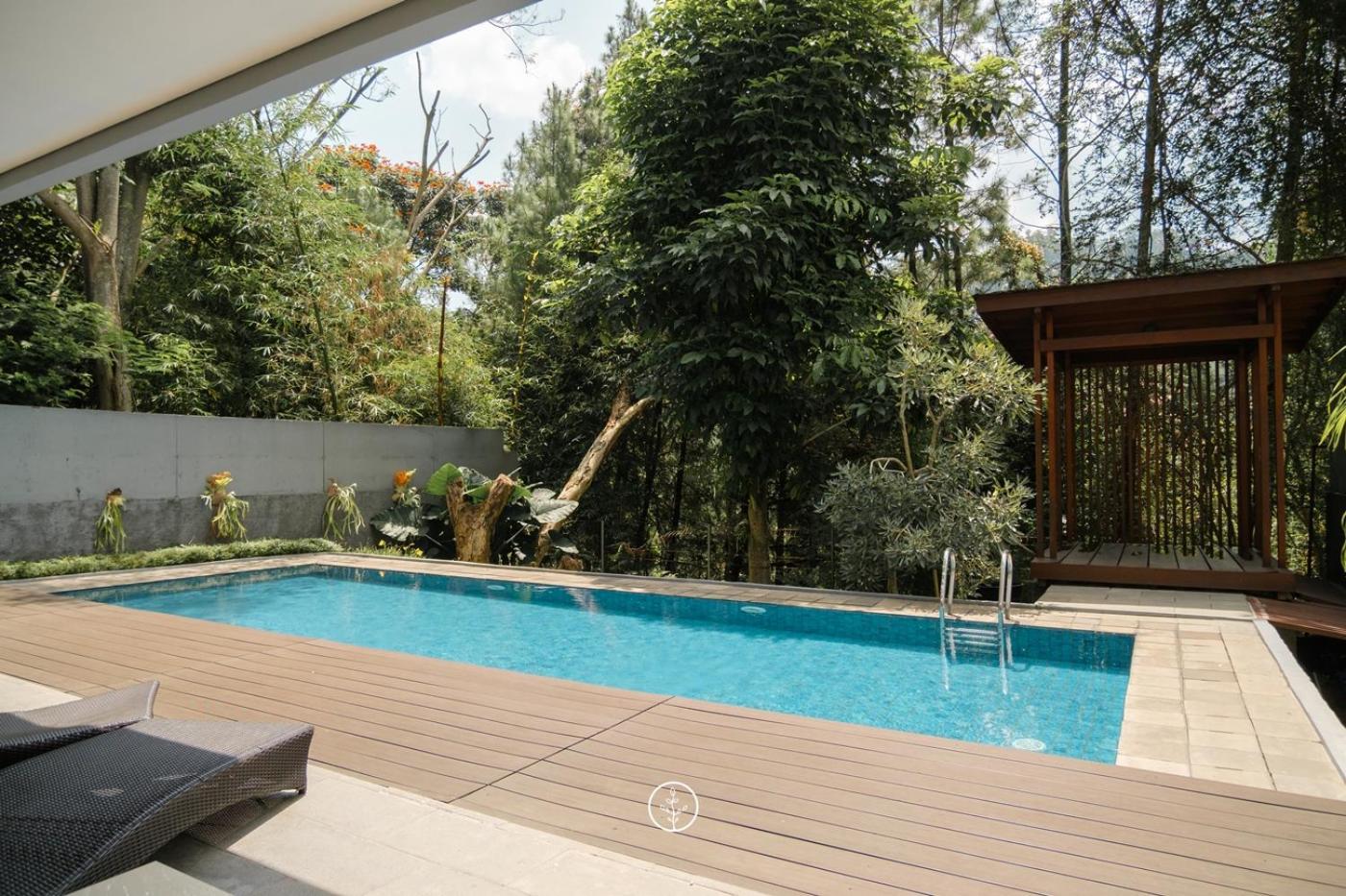 Hikari Hill View Villa 7 Bedrooms With A Private Swimming Pool And Billiard Bandung Exterior photo