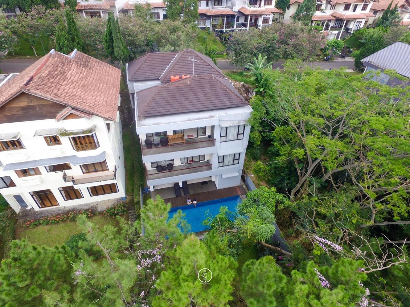 Hikari Hill View Villa 7 Bedrooms With A Private Swimming Pool And Billiard Bandung Exterior photo